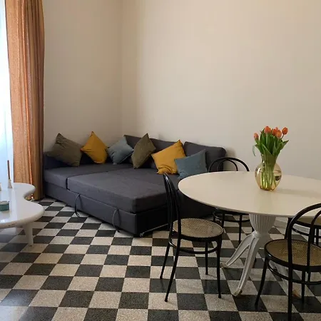 Santa Monica Apartment
